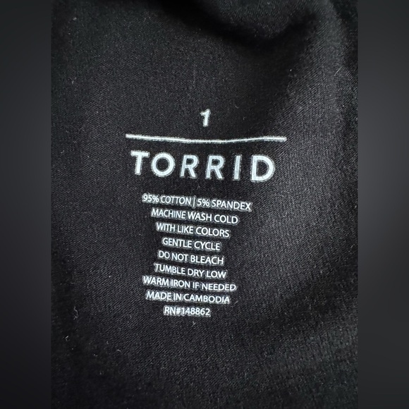 Women’s Torrid Plus Size 9” Stella Stars Deep Black Summer Fall Biker Shorts 1X - Picture 5 of 6